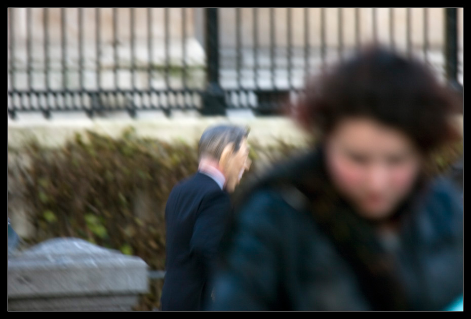 Man in street (London).  Copyright digicamera.net / Armi Hölttö 2005.